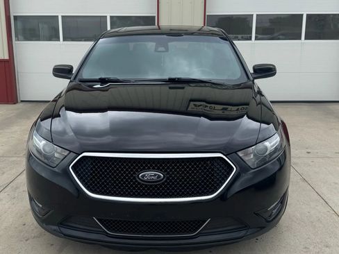 Used 2017 Ford Taurus SHO image 2
