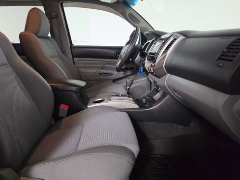 Used 2015 Toyota Tacoma 4x4 Double Cab w/ TRD Off-Road Package image 22