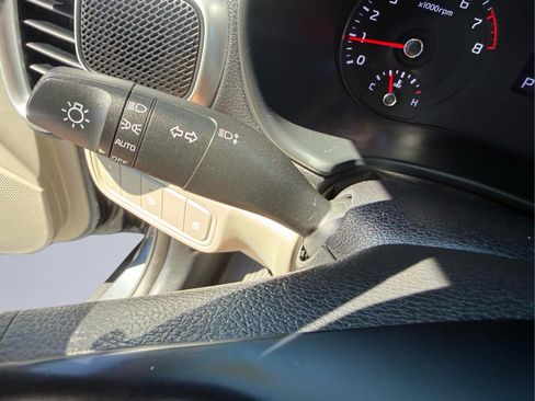 Used 2020 Kia Soul LX FWD image 22