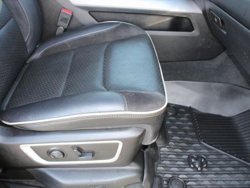 Used 2023 RAM 1500 Laramie image 15