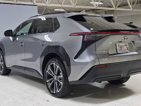 Used 2024 Mercedes-Benz Sprinter 2500 image 35