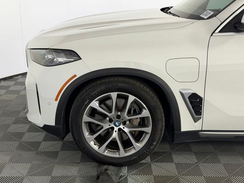 Used 2024 BMW X5 xDrive50e w/ Parking Assistance Package image 11