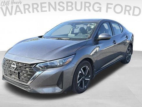 Used 2025 Nissan Sentra SV FWD image 3