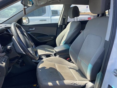 Used 2016 Hyundai Santa Fe SE image 7