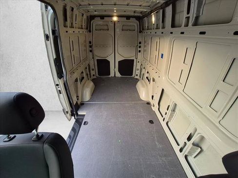 Used 2024 Mercedes-Benz Sprinter 2500 image 19