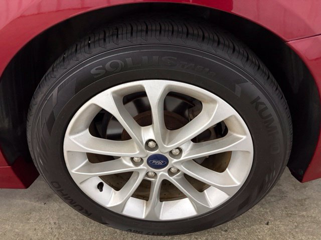 Used 2019 Ford Fusion SE FWD image 8