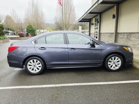 Used 2017 Subaru Legacy 2.5i Premium image 6