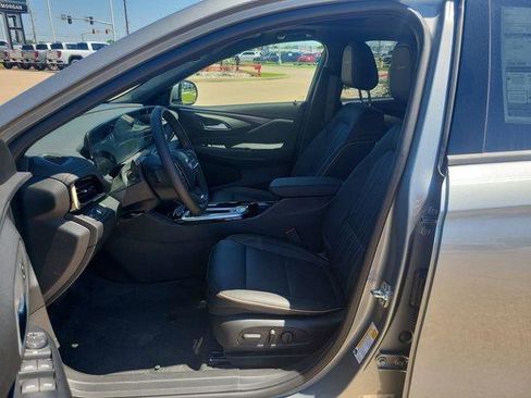 New 2026 Buick Envista Avenir FWD image 8