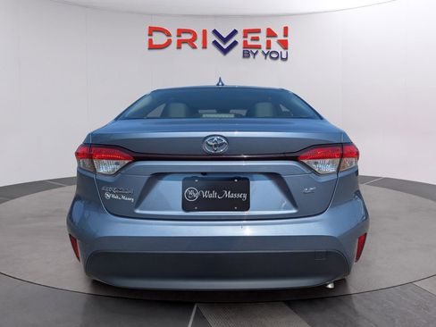 Used 2023 Toyota Corolla LE image 4