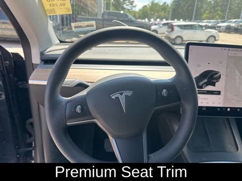 Used 2021 Tesla Model Y Long Range AWD/4WD image 21