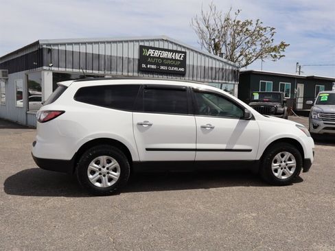 Used 2017 Chevrolet Traverse LS FWD image 8