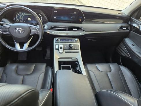 Used 2022 Hyundai Palisade Limited w/ Cargo Package FWD image 2