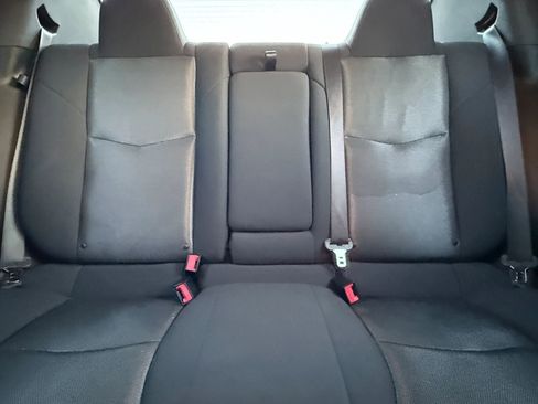 Used 2013 Dodge Avenger SE FWD image 21