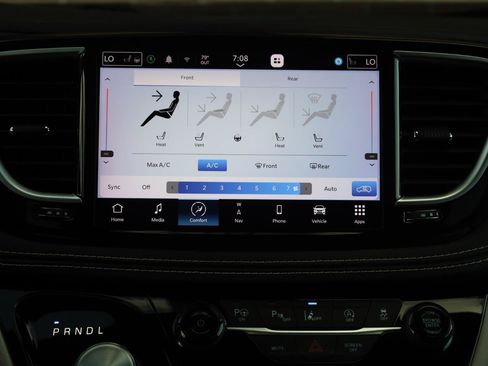 Used 2022 Chrysler Pacifica Limited FWD image 40