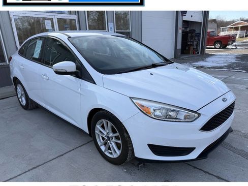 Used 2017 Ford Focus SE image 1