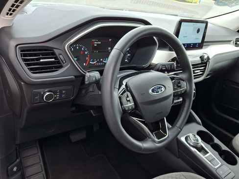 Certified 2022 Ford Escape SE w/ Convenience Package FWD image 17