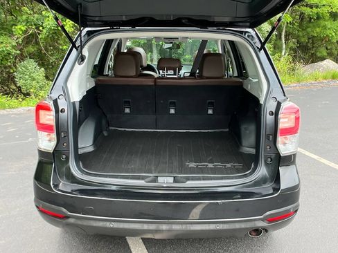 Used 2017 Subaru Forester 2.5i Touring AWD/4WD image 24