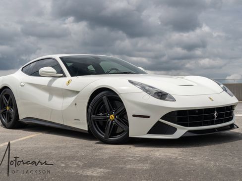 Used 2015 Ferrari F12 Berlinetta image 2