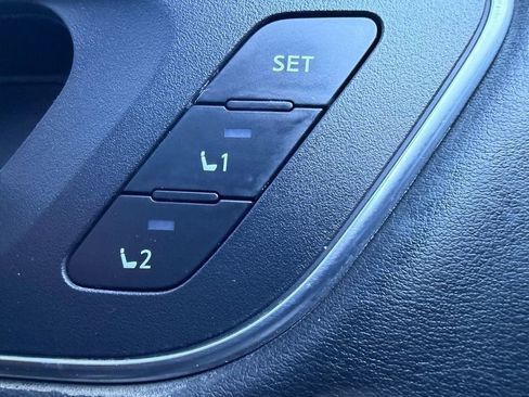 Used 2023 Nissan Rogue Platinum w/ Platinum Premium Package image 19