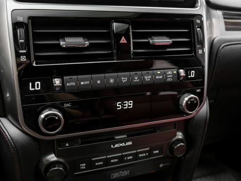 Used 2023 Lexus GX 460 Premium w/ Accessory Package AWD/4WD image 30