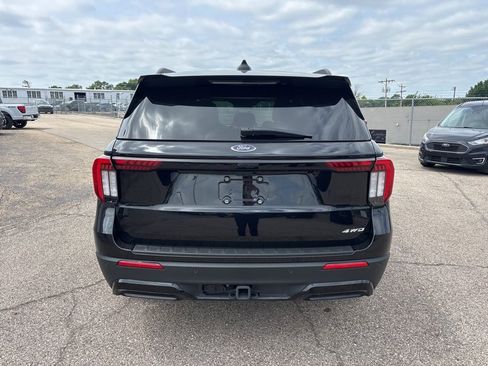Used 2025 Ford Explorer ST-Line w/ ST-Line Street Pack AWD/4WD image 6
