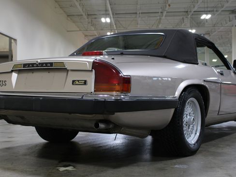 Used 1991 Jaguar XJS V12 Convertible RWD image 34