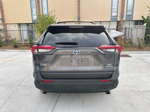 Used 2024 Toyota RAV4 XLE Premium image 6