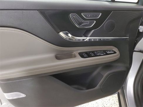 Used 2024 Lincoln Corsair FWD image 18