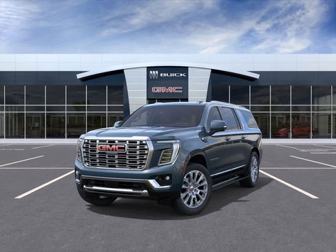 New 2026 GMC Yukon XL Denali w/ Sun & Power Step Package image 8
