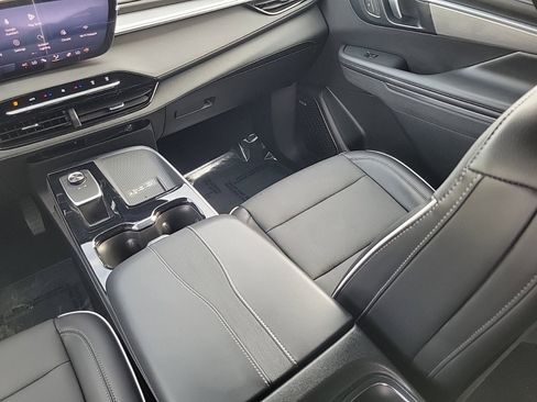 Used 2026 Buick Enclave Preferred image 16