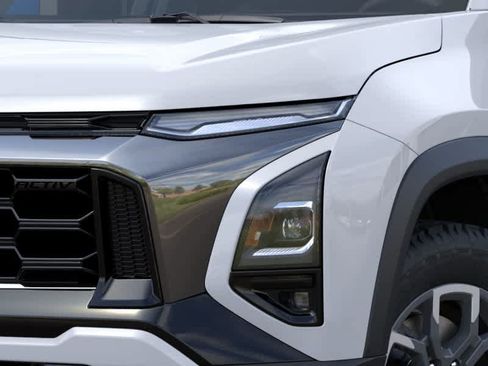 New 2026 Chevrolet Equinox ACTIV w/ Safety and Technology Package FWD image 10