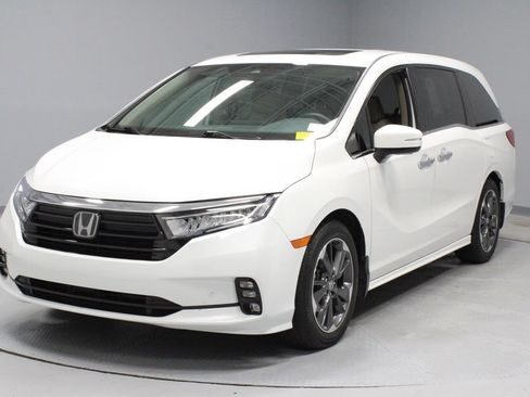 Used 2023 Honda Odyssey Elite image 6