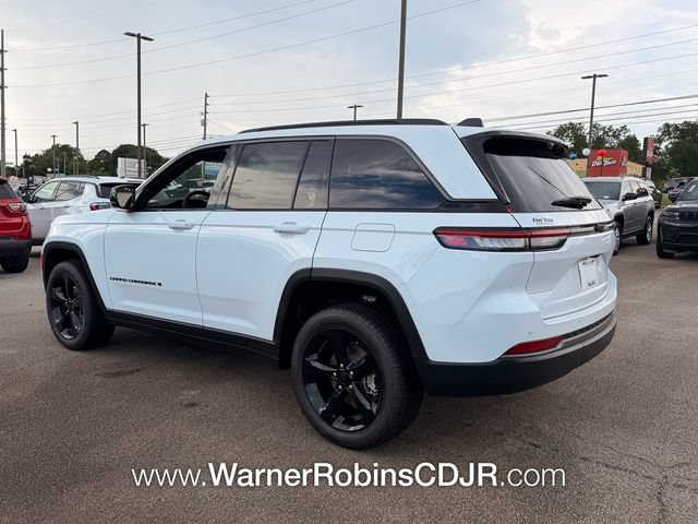 New 2026 Jeep Grand Cherokee Limited w/ Limited Altitude Package RWD image 9