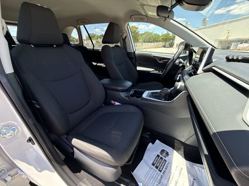 Certified 2025 Toyota RAV4 LE FWD image 25