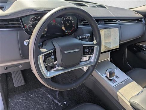 New 2026 Land Rover Range Rover SV image 3