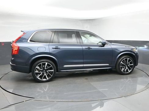 Used 2024 Volvo XC90 B5 Plus w/ Protection Package AWD/4WD image 9