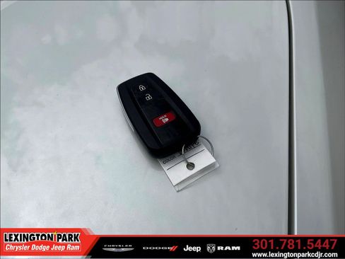 Used 2023 Toyota 4Runner Limited AWD/4WD image 34