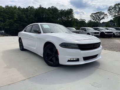 Used 2017 Dodge Charger SXT