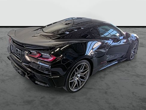Used 2024 Chevrolet Corvette Z06 w/ Stealth Interior Trim Package RWD image 14