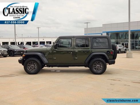 Used 2024 Jeep Wrangler Unlimited Sport AWD/4WD image 7