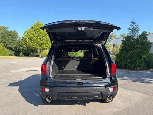 Used 2024 Honda Passport EX-L image 5