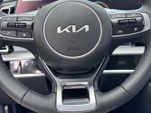 New 2025 Kia Sportage SX image 12