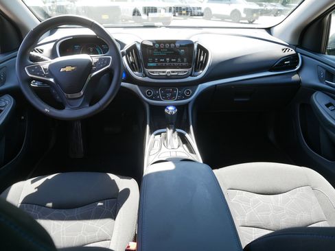 Used 2016 Chevrolet Volt LT w/ Comfort Package FWD image 10