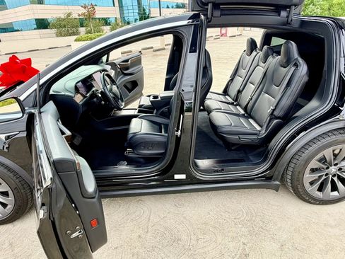 Used 2018 Tesla Model X 75D AWD/4WD image 32