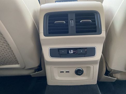 Used 2023 Audi Q5 2.0T Premium w/ Convenience Package image 17