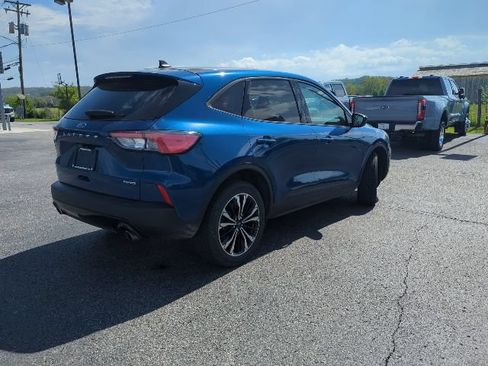 Used 2022 Ford Escape SE w/ SE Sport Appearance Package AWD/4WD image 28