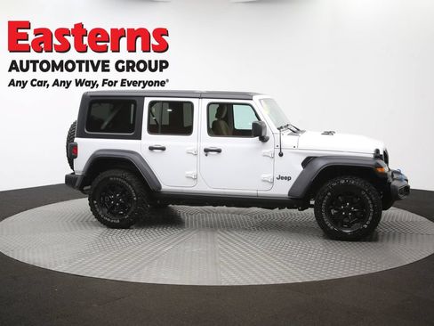 Used 2023 Jeep Wrangler Unlimited w/ Cold Weather Group AWD/4WD image 45
