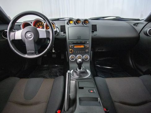 Used 2005 Nissan 350Z Coupe w/ (N93) Cargo Convenience Pkg RWD image 12