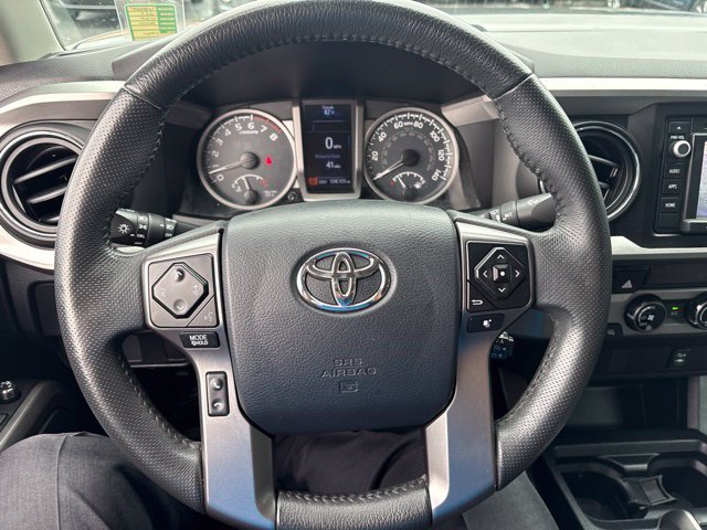 Used 2017 Toyota Tacoma SR5 w/ Tow Package RWD image 11