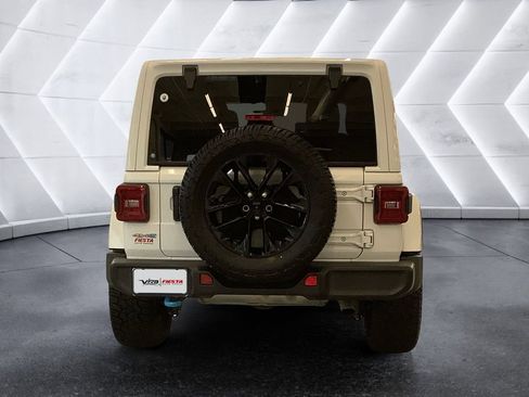 Used 2024 Jeep Wrangler Unlimited Sahara image 5